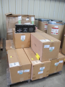 LOT (10) RELAYS, GEN. PROTECTION, DIGITAL MULTIFUNCTION KIND BECKWITH RELAY M-3425A COMPREHENSIVE PROTECTION SYSTEM WITH IPSCOM COMMUNICATION SOFTWARE AND THE FOLLOWING OPTIONAL PROTECTIVE FUNCTIONS: 1) SYNCH-CHECK PLUS (25) 2) POWER INPUT: 110/125/220/250 VDCOR 110/120/230/240 VAC NOMINAL 3) VOLTAGE INPUT FROM VOLTAGE TRANSFORMER: 120 VAC, WYE-CONNECTED VA, VB, VC 4) VOLTAGE INP & (8) FIXTURE, LIGHTING, 150 WATT PULSE METAL HALIDE (MH), WITH EM RELAY KIT, MODULE 600, 120 VAC, MEDIUM BASE SOCKET, GRAY FINISH, CONDUIT ADAPTER, 16" WIDE X 16.25" HIGH X 11.25" DEPTH SIZE, BOROSILICATE PRISMATIC GLASS REFRACTOR, POLE OR SURFACE-MOUNTED LUMINAIRE. INCLUDES: > LIGHT FIXTURE (HOLOPHANE MW15DMH12GADEMUSPOM) > MAIN LAMP HOLDER (4 KV PULSE RATED, 660W-600V) > MAIN LAMP (S (W-44) LOADING & HANDLING FEE $15-